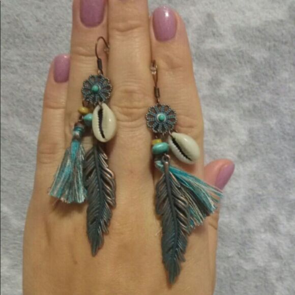 Flower Feather Boho Cowrie Shell Earrings (g3 - Picture 3 of 8